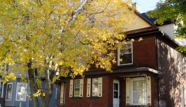 10 min. Walk to the Falls