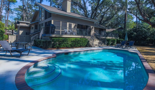 10 Min Walk to Beach; Private, Heatable Pool in Secluded Backyard; Fabulous Kids' Bunk Room!