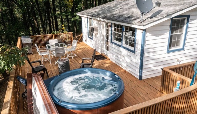 10 mins from Shenandoah National Park ~ Cozy Cabin