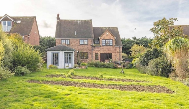 10 Mins to Ascot Races/Windsor Castle, Rural Views