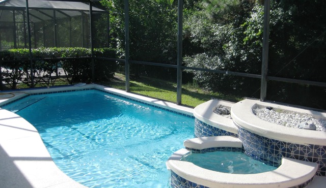 10 MINS TO DISNEY WORLD - SOUTH-FACING POOL - FREE WI-FI - GAMES ROOM