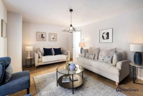 10 Mins Walk to The Oval, The Kennington Retreat