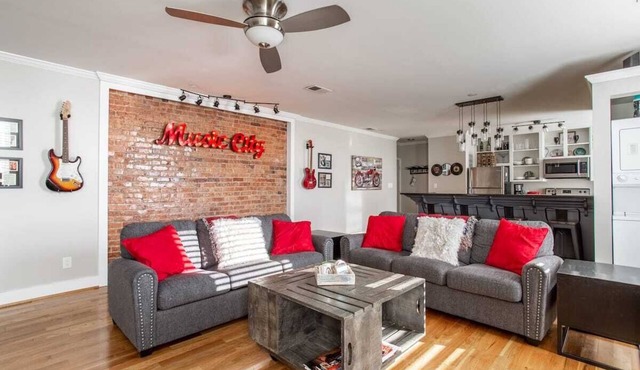 10 minute walk to bars! FREE parking - Spacious Downtown Condo