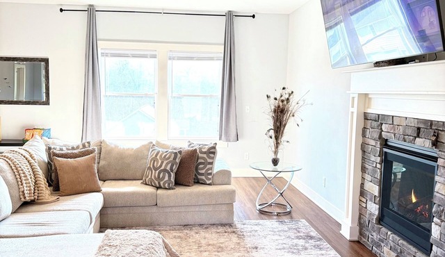 10 minutes from FIFA Stadium - 3 bedrooms, 8 guests!