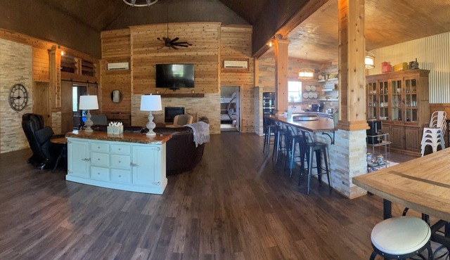 10 minutes from TAMU campus quiet and cozy get away!