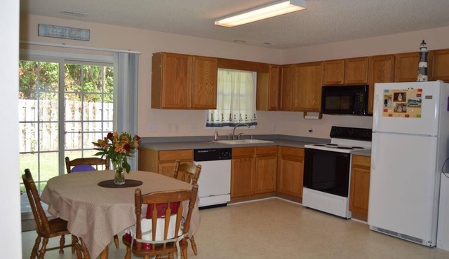 10 minutes from the beach. family sized house with community pool