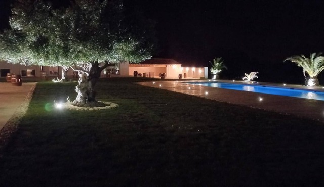 10 minutes from the sea and close to shops rent T2