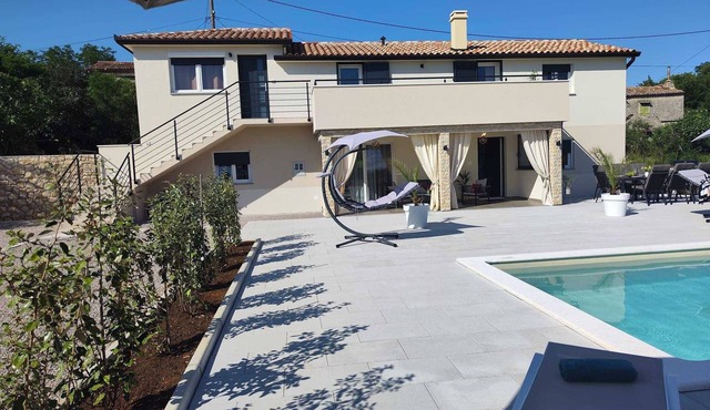 10 minutes from the sea, a newly renovated appartment for 6 personn
