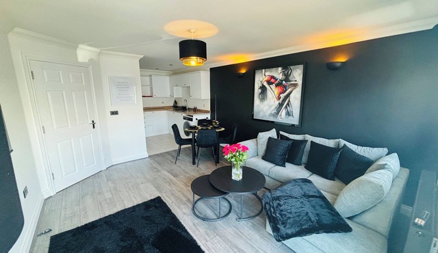 10 minutes from Whitstable beach. Modern 2 bedroom apartment.