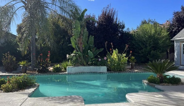 10 Minutes to UC Davis Napa 40min Sac 30 and Lake Tahoe 3 hrs OFF 80 eateries!