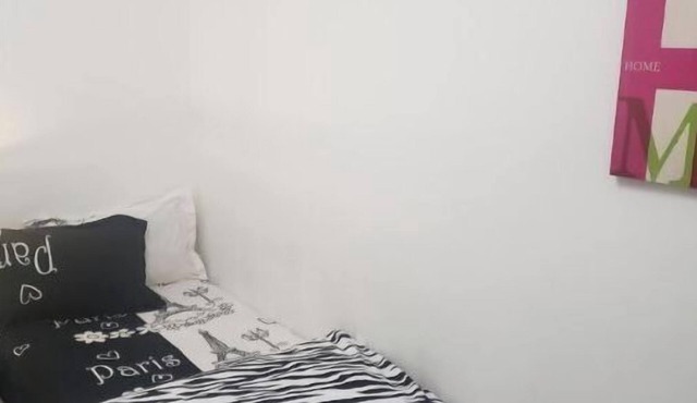 10 minutes walk from Abu Dhabi central Bus Station, central location; cozy home