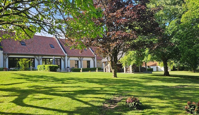 10 mn from Wimereux beach, charming renovated farmhouse in a green setting
