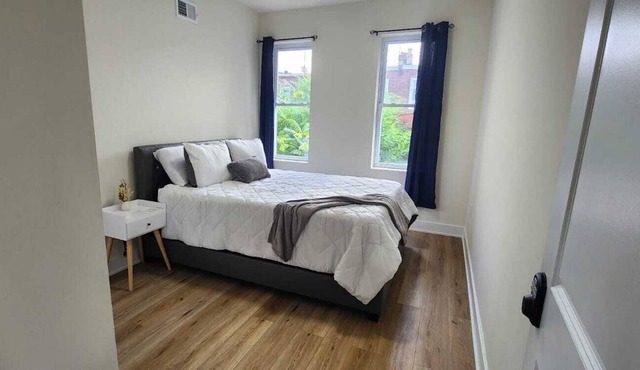 #10 NEW Bright Private Bedroom in Squirrel Hill