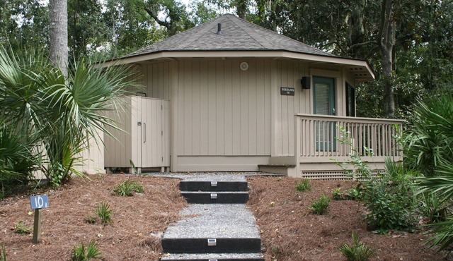 10 Night Heron - 1 Bedroom Villa with Sunny on site Pool. Easy Walk to Beach!