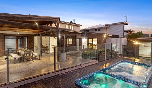 10 Ocean Drive - one of those properties that will have you never wanting to leave