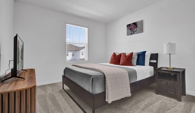 10% Off 7 Nights! Brand New Home, Resort Access, 20 Min to Disney!