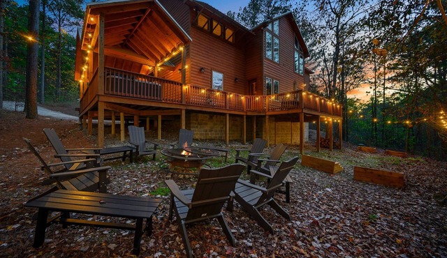 10% Off Member Deal Sleeps 18 Walk2Town Hot Tub Firepit Deck Playground Game Rm