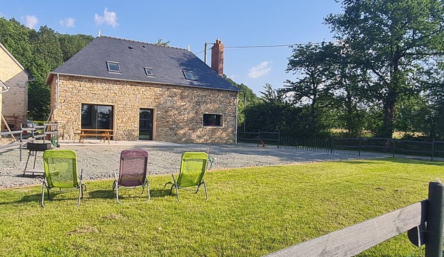 10-person country cottage