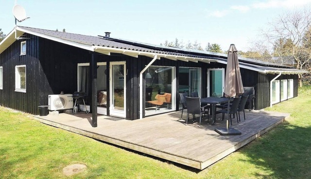 10 person holiday home in Fjerritslev-By Traum