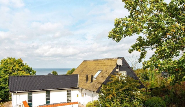 10 person holiday home in Allingåbro-By Traum