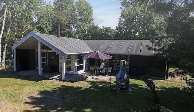 10 person holiday home in Væggerløse-By Traum