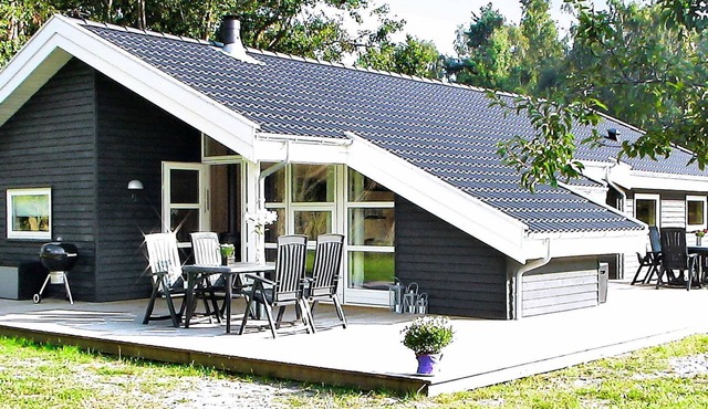 10 person holiday home in Aakirkeby