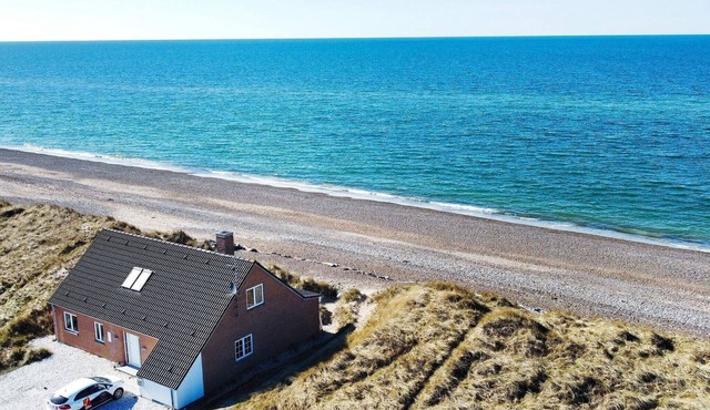 10 person holiday home in Frøstrup