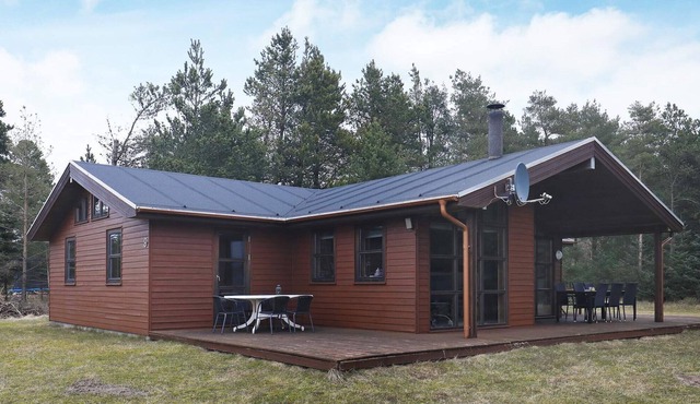 10 person holiday home in Brovst
