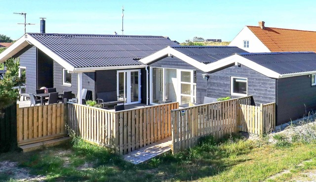 10 person holiday home in Frøstrup
