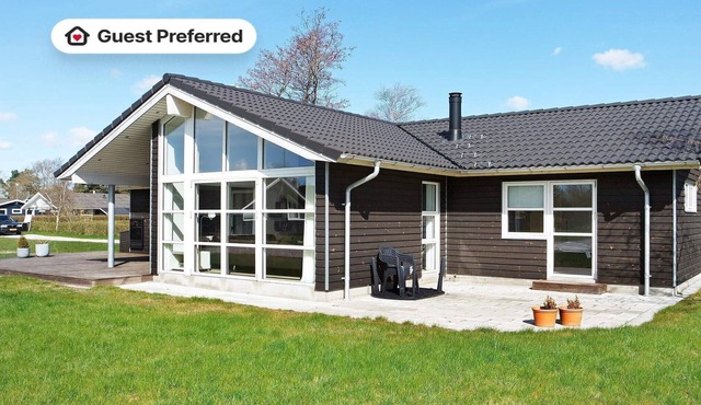 10 person holiday home in Hadsund-By Traum