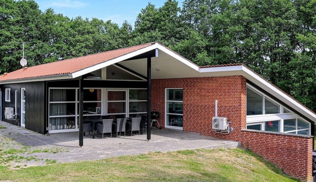 10 person holiday home in Hadsund-By Traum