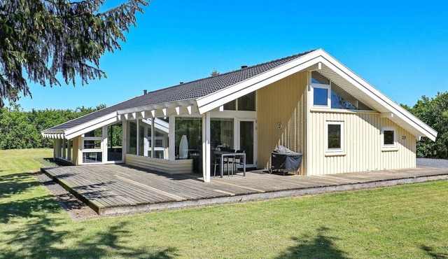 10 person holiday home in Hjørring-By Traum