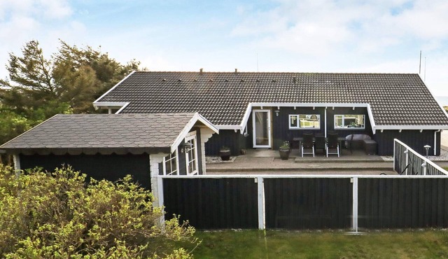 10 person holiday home in Løkken-By Traum