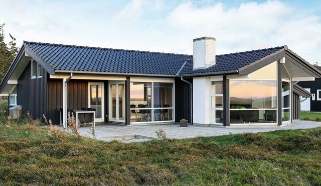 10 person holiday home in Løgstør
