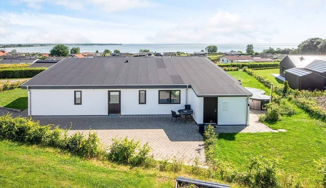 10 person holiday home in Sjølund-By Traum