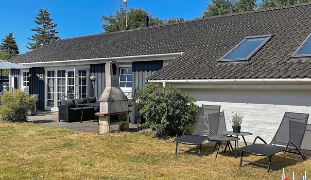 10 person holiday home in Ørsted