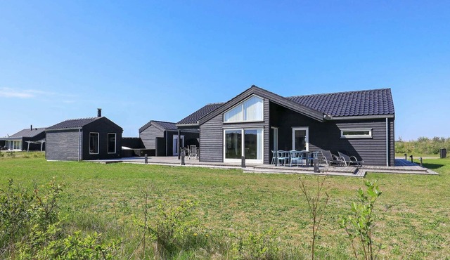 10 person holiday home in Brovst