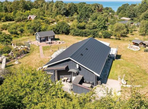 10 person holiday home in Fårevejle-By Traum