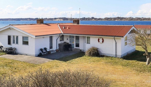 10 person holiday home in Farsø