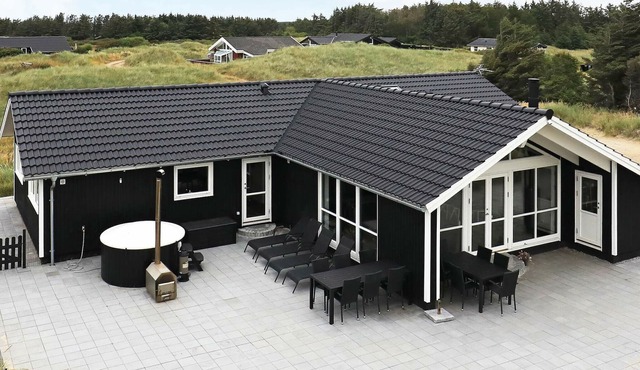 10 person holiday home in Løkken-By Traum