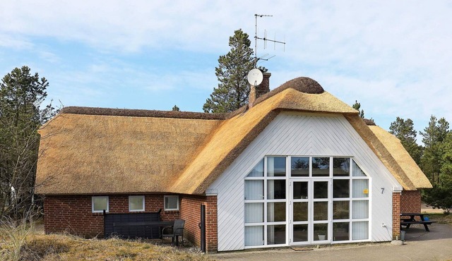 10 person holiday home in Oksbøl