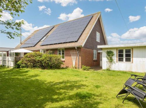 10 person holiday home in Thyborøn-By Traum