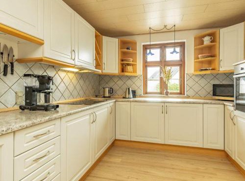 10 person holiday home in Vestervig-By Traum