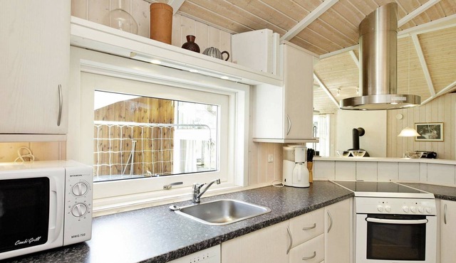 10 person holiday home in Ålbæk