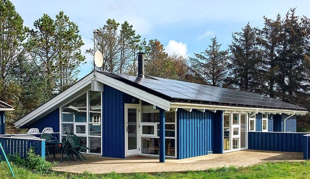 10 person holiday home in Ålbæk
