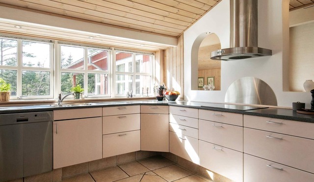 10 person holiday home in Ålbæk