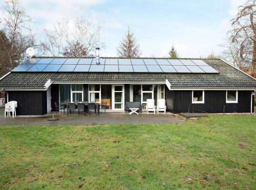 10 person holiday home in Græsted