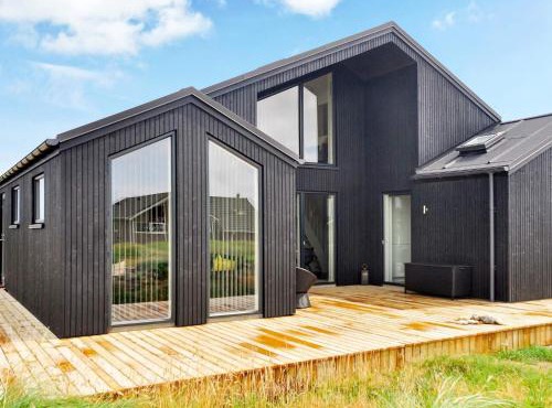 10 person holiday home in Harboøre-By Traum