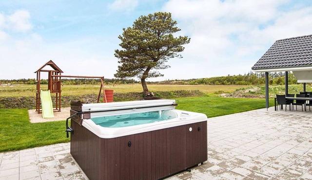 10 person holiday home in Rømø