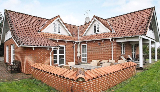 10 person holiday home in Fur-By Traum